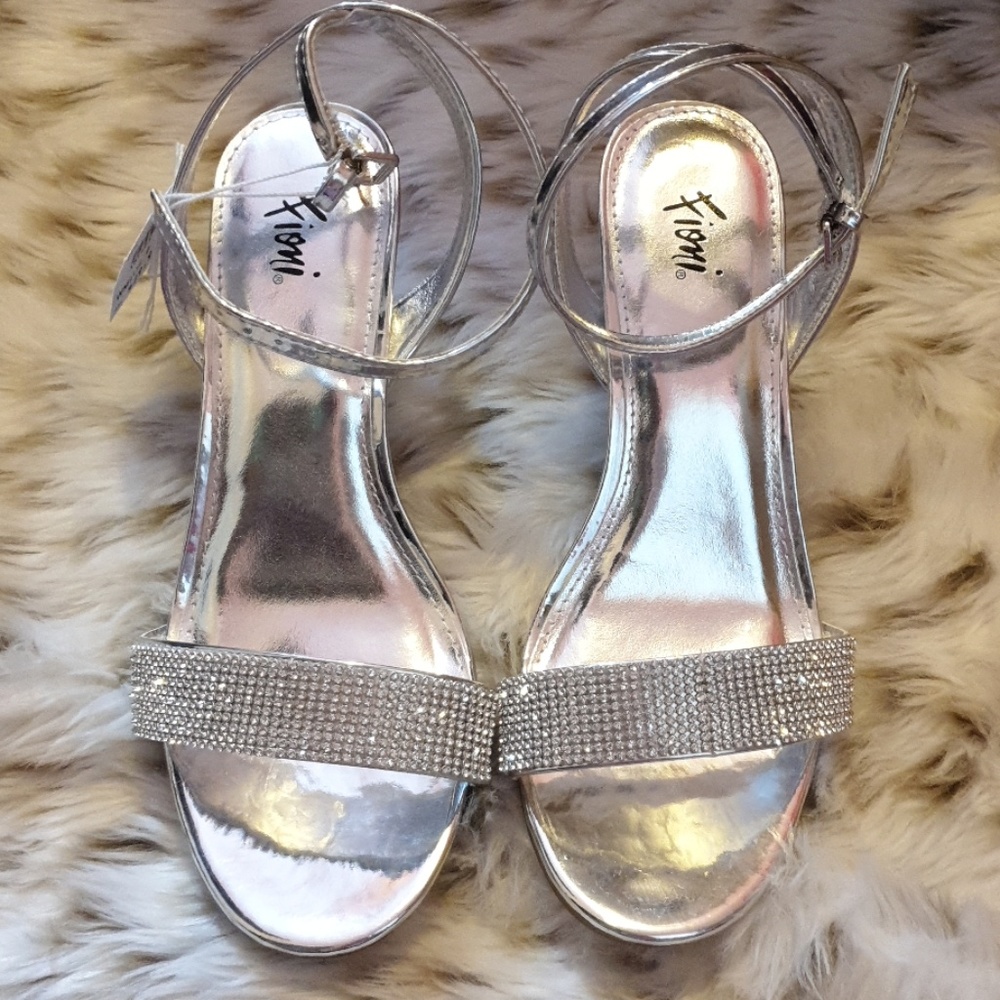 Silver 1in Heels